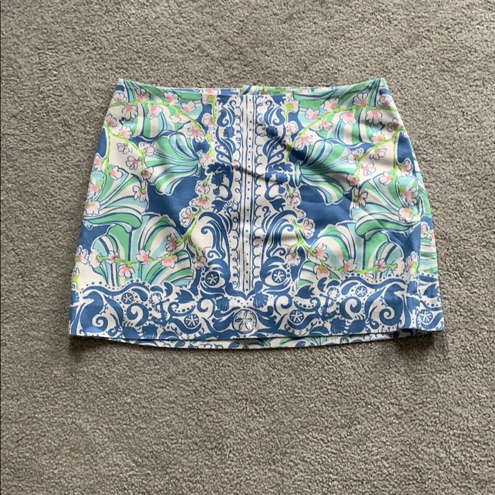 Lilly Pulitzer skirt- flower blossoms and paisley
